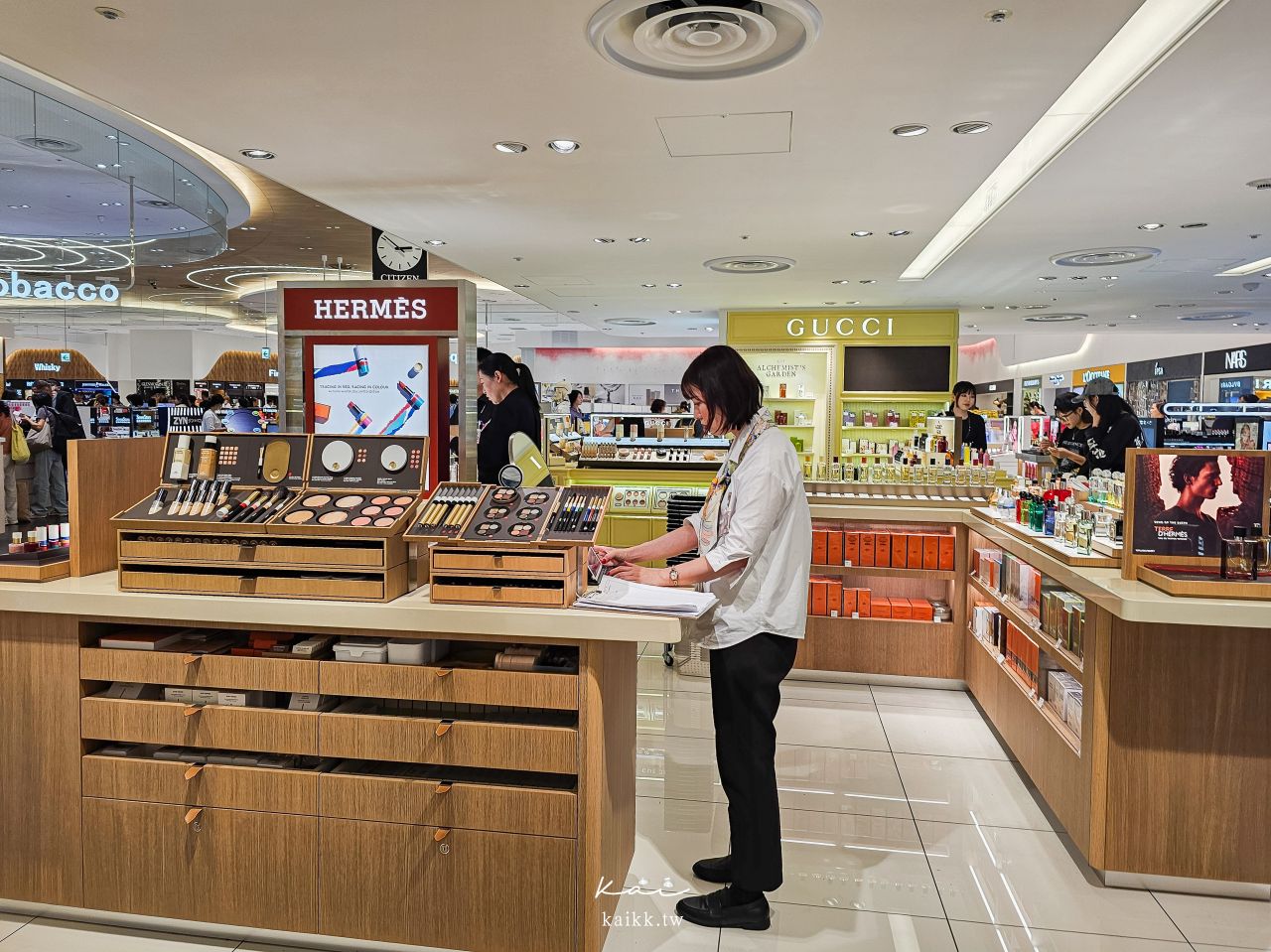 2026關西機場攻略｜第一航廈美食、免稅店精品、伴手禮、自助報到、行李秤重整理區一次看