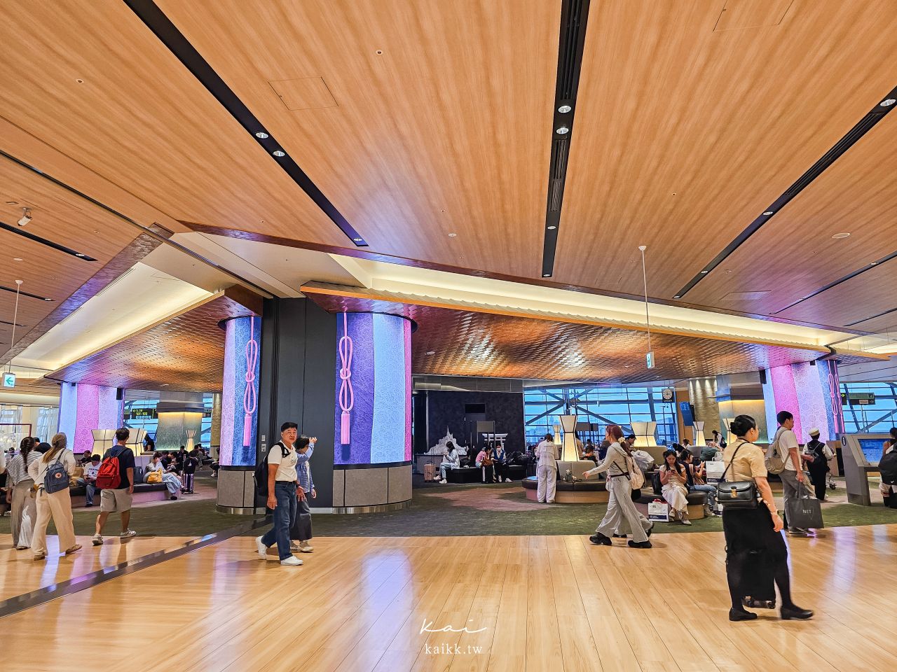 2026關西機場攻略｜第一航廈美食、免稅店精品、伴手禮、自助報到、行李秤重整理區一次看