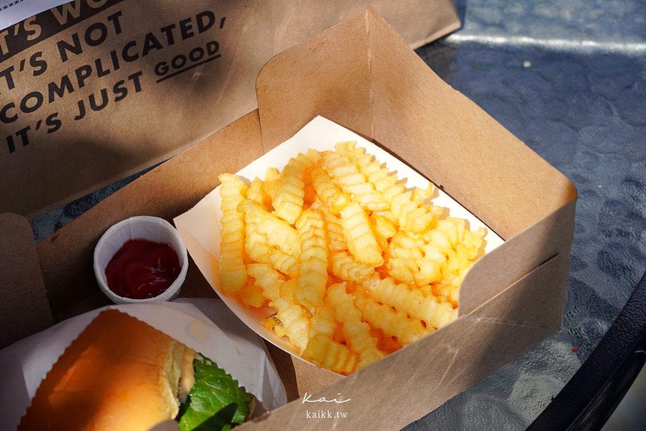 開箱西雅圖Shake Shack!西雅圖華盛頓大學University Village大學村Shake Shack環境超棒 開箱西雅圖Shake Shack!西雅圖華盛頓大學University Village大學村Shake Shack環境超棒